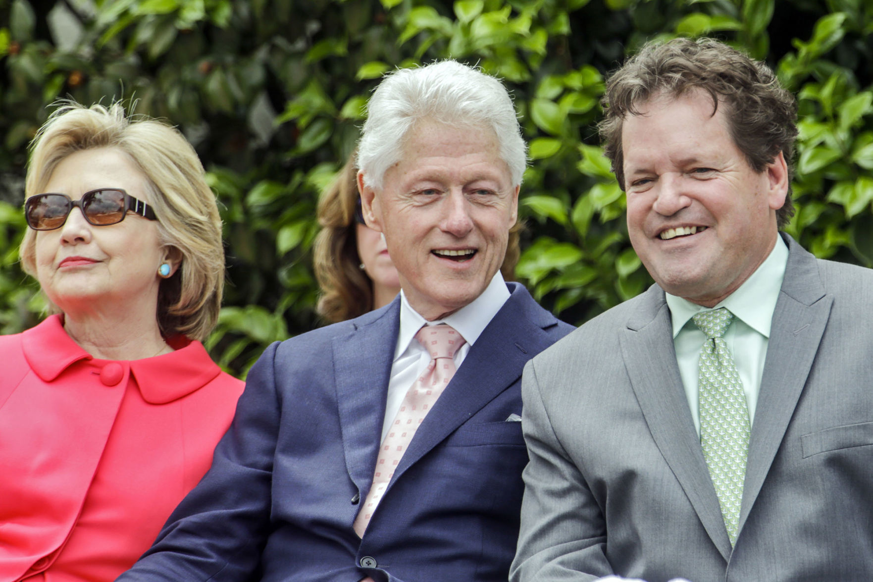 Bill Clinton shows some brotherly love